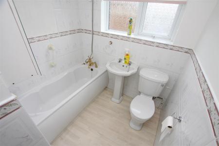 2 bedroom Detached bungalow to let in Ferris Close, Bournemouth