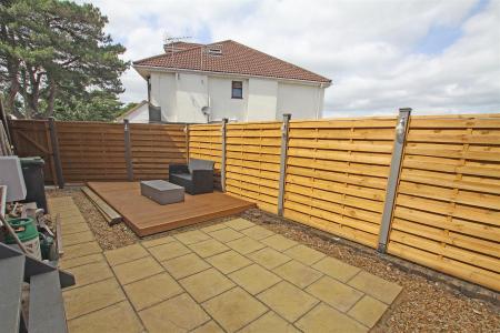 2 bedroom Detached house to let in West Way, Bournemouth