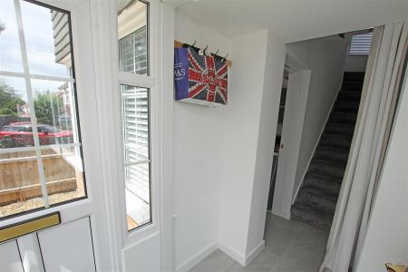 2 bedroom Detached house to let in West Way, Bournemouth