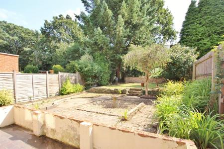 3 bedroom Detached house to let in Normanhurst Avenue, Queens Park, Bournemouth