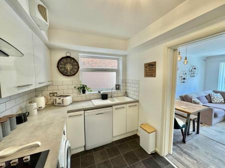 2 bedroom Flat to let in St. Anthonys Road, Bournemouth