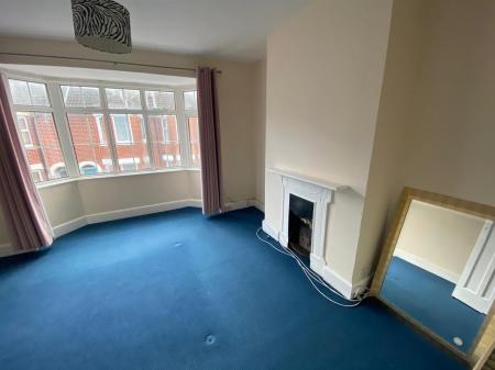 3 bedroom Semi-detached house to let in South Road, Bournemouth