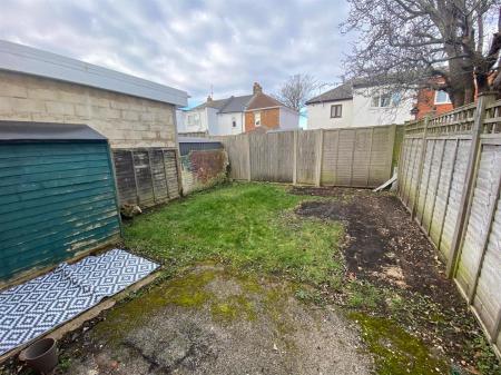 3 bedroom Semi-detached house to let in South Road, Bournemouth