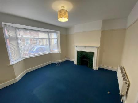 3 bedroom Semi-detached house to let in South Road, Bournemouth