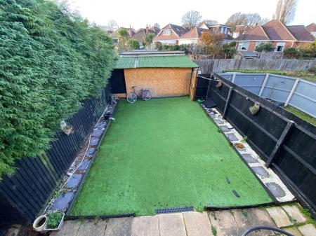 3 bedroom Semi-detached house to let in Wimborne Road, Bournemouth