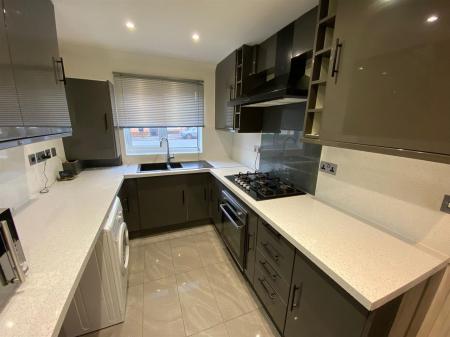 3 bedroom Semi-detached house to let in Wimborne Road, Bournemouth