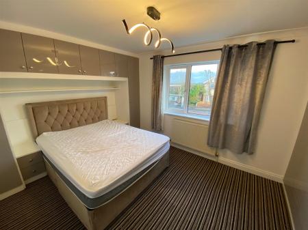 3 bedroom Semi-detached house to let in Wimborne Road, Bournemouth