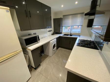 3 bedroom Semi-detached house to let in Wimborne Road, Bournemouth