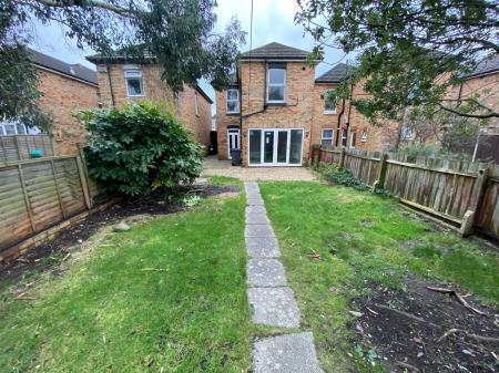 3 bedroom Detached house to let in Shelbourne Road, Bournemouth