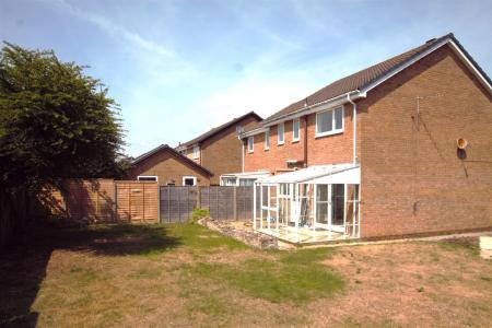 3 bedroom Semi-detached house to let in Evesham Close, Bournemouth
