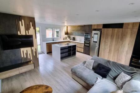 3 bedroom Detached bungalow to let in Ford Lane, Ferndown