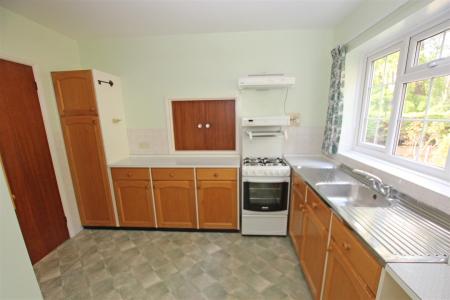 4 bedroom Detached house to let in Wychwood Drive, Bournemouth