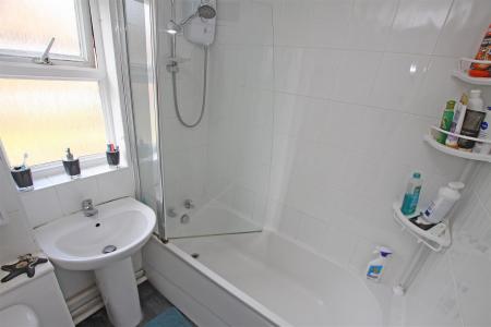 2 bedroom End of terrace house to let in Warmwell Close, Bournemouth