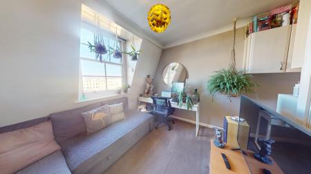 1 bedroom Flat for sale in Brunswick Square, Hove, BN3