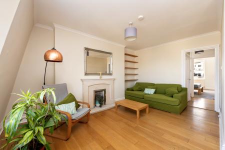 2 bedroom Flat for sale in First Avenue, Hove, BN3