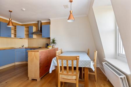 2 bedroom Flat for sale in First Avenue, Hove, BN3