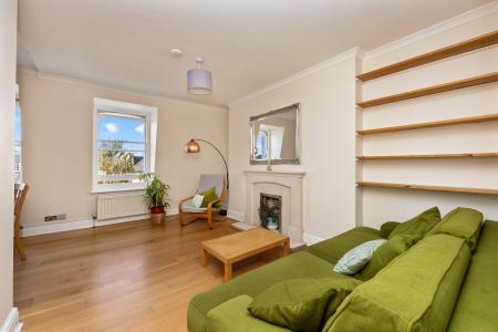 2 bedroom Flat for sale in First Avenue, Hove, BN3