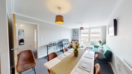 2 bedroom Flat for sale in Kingscote Way, City Centre, Brighton, BN1