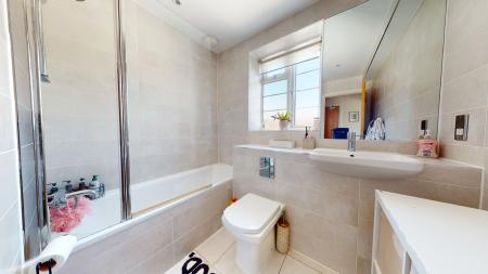 1 bedroom Flat to let in Western Road