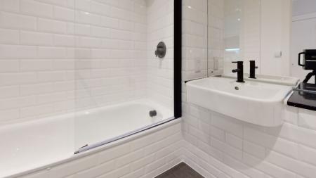 1 bedroom Studio flat to let in The Furlong