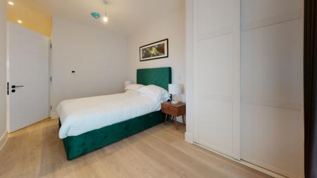 1 bedroom Studio flat to let in The Furlong