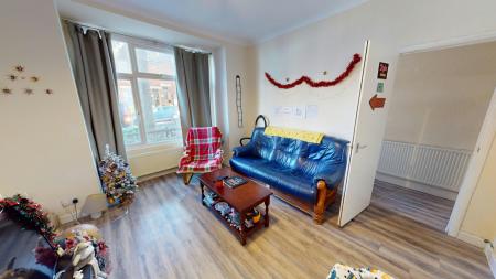 4 bedroom Terraced House to let in Bernard Road