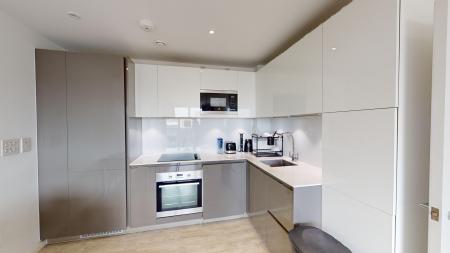 2 bedroom Apartment to let in Fleet Street