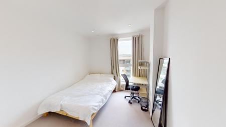 2 bedroom Apartment to let in Fleet Street