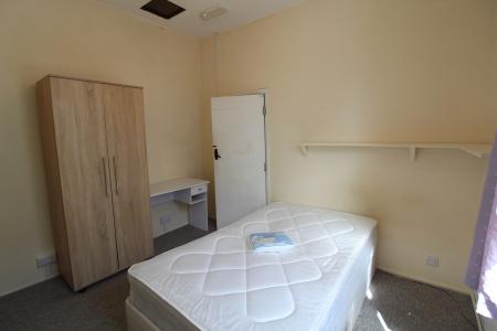 4 bedroom Terraced House to let in Lewes Road