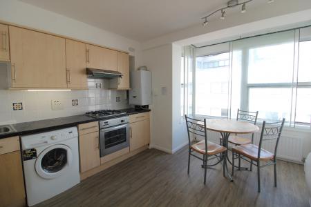 4 bedroom Maisonette to let in Little Preston Street