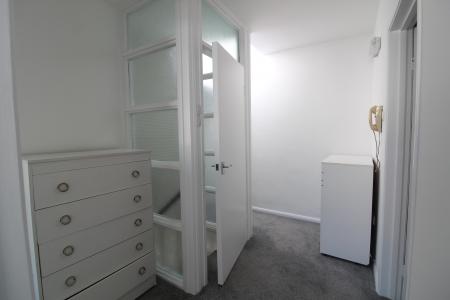 4 bedroom Maisonette to let in Little Preston Street