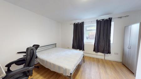 5 bedroom Semi-detached house to let in Moulsecoomb Way, Moulsecoomb, Brighton, BN2