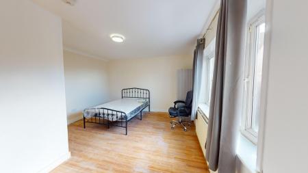 5 bedroom Semi-detached house to let in Moulsecoomb Way, Moulsecoomb, Brighton, BN2