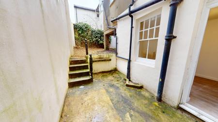 2 bedroom Flat to let in Paston Place, Brighton, BN2