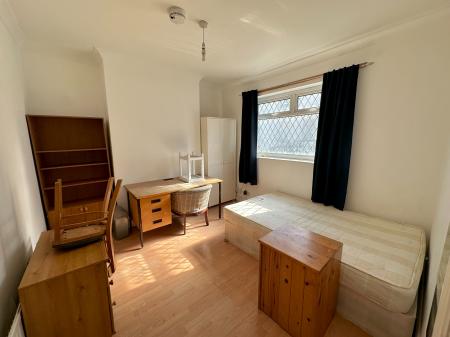 4 bedroom Terraced House to let in Southampton Street