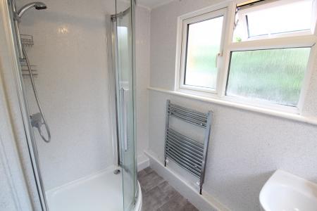 4 bedroom Semi-detached house to let in Southover Street, Brighton, BN2