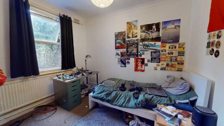 4 bedroom Semi-detached house to let in Southover Street, Brighton, BN2