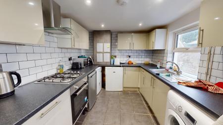 4 bedroom Terraced House to let in Viaduct Road, Brighton, BN1