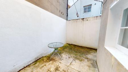 3 bedroom Terraced House to let in Viaduct Road, Brighton, BN1