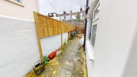 5 bedroom Terraced House to let in Viaduct Road, Brighton, BN1