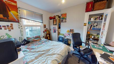 5 bedroom Terraced House to let in Campbell Road