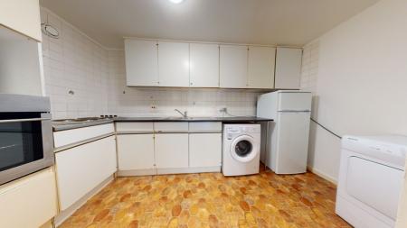 2 bedroom Flat to let in Sillwood Place, City Centre, Brighton, BN1