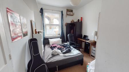 8 bedroom Terraced House to let in Ditchling Rise, Brighton, BN1
