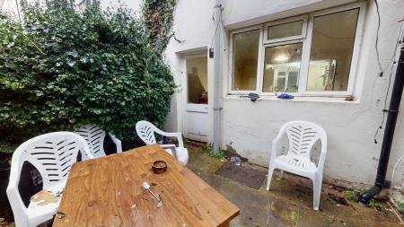 5 bedroom Detached house to let in Edinburgh Road, Brighton, BN2