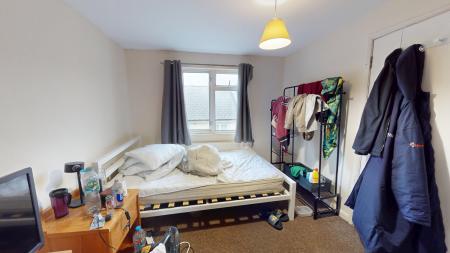 5 bedroom Detached house to let in Edinburgh Road, Brighton, BN2