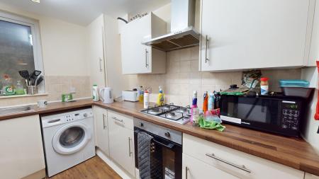 5 bedroom Detached house to let in Edinburgh Road, Brighton, BN2