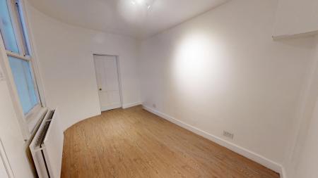 2 bedroom Flat to let in Marine Parade, Kemptown, Brighton, BN2