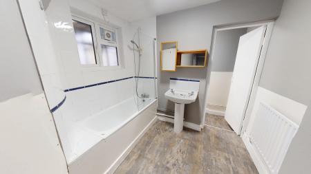 2 bedroom Flat to let in Marine Parade, Kemptown, Brighton, BN2