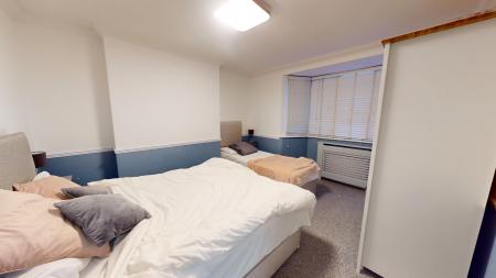 4 bedroom Ground floor maisonette to let in Shirley Street, Hove, BN3