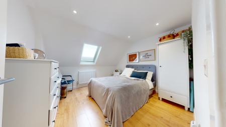 3 bedroom Flat to let in Lansdowne Road, Hove, BN3